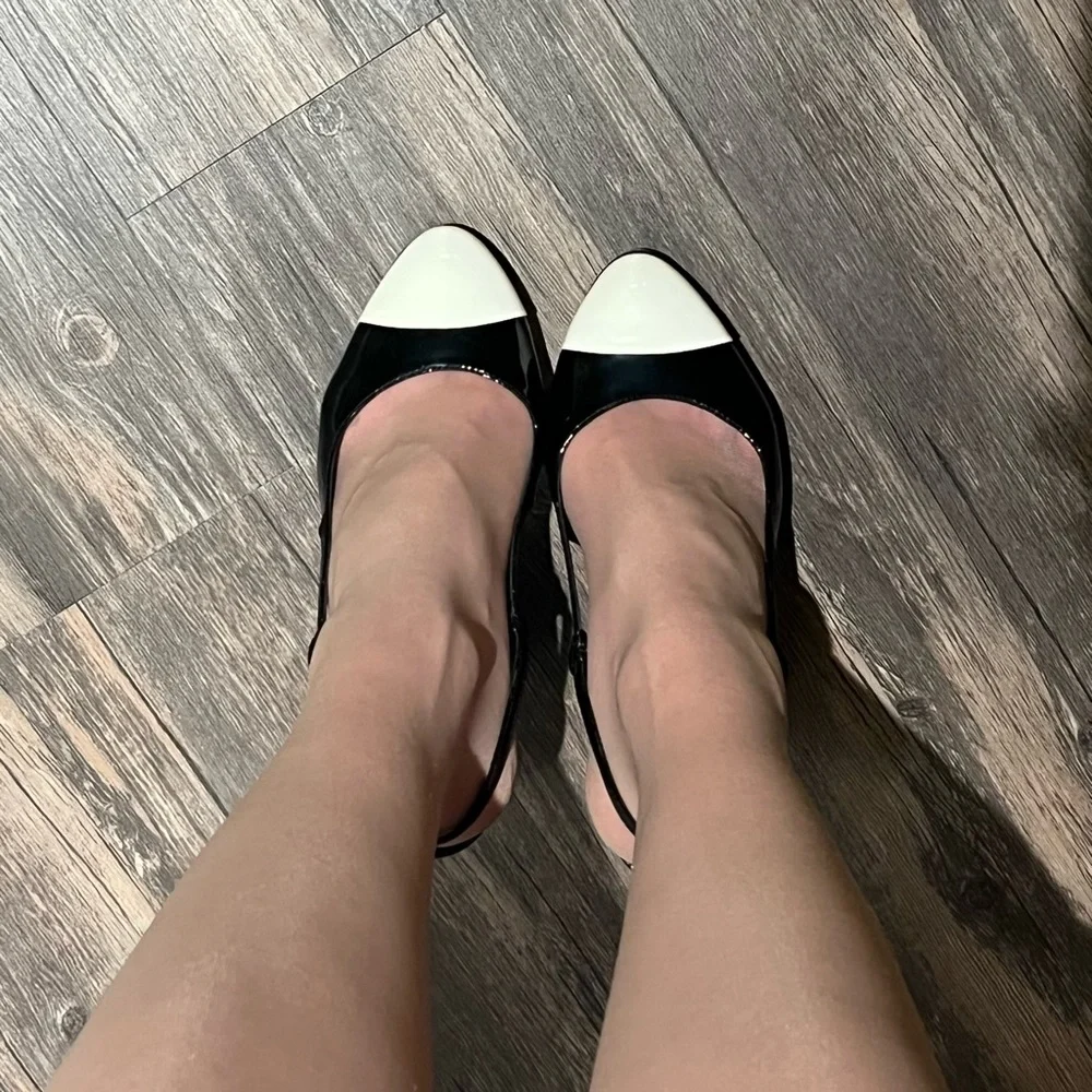 Chanel black patent leather with white cap toe Slingback pumps - Picture 13 of 15
